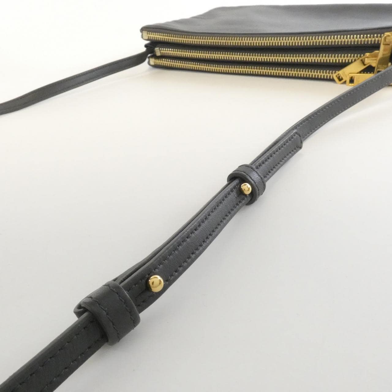 セリーヌ ラージ トリオ 187613BEB ショルダーバッグ