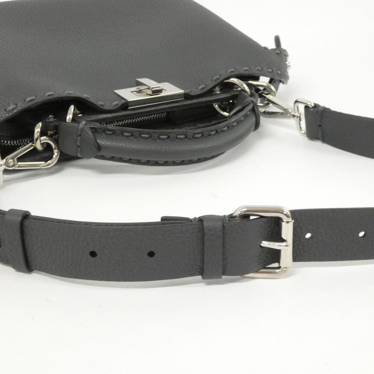 フェンディ SELLERIA ピーカ ブー ソフト スモール 7VA647 ATEK バッグ