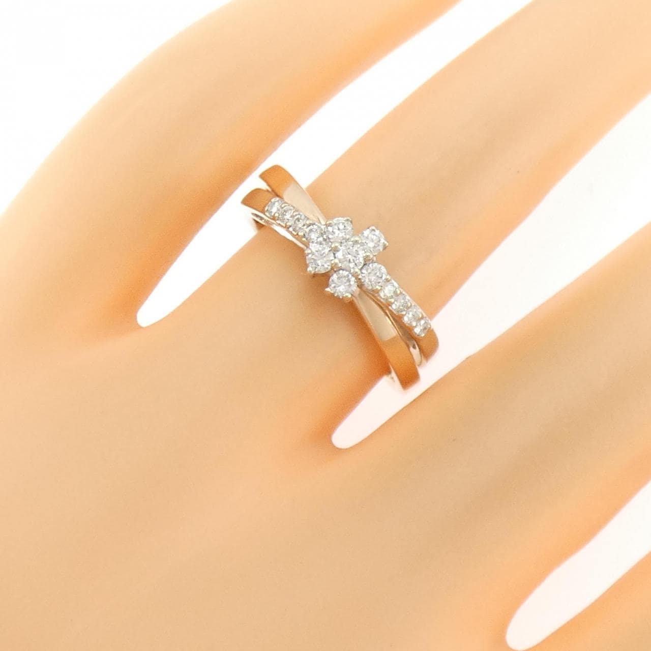 750WG/750PG フラワー ダイヤモンド リング