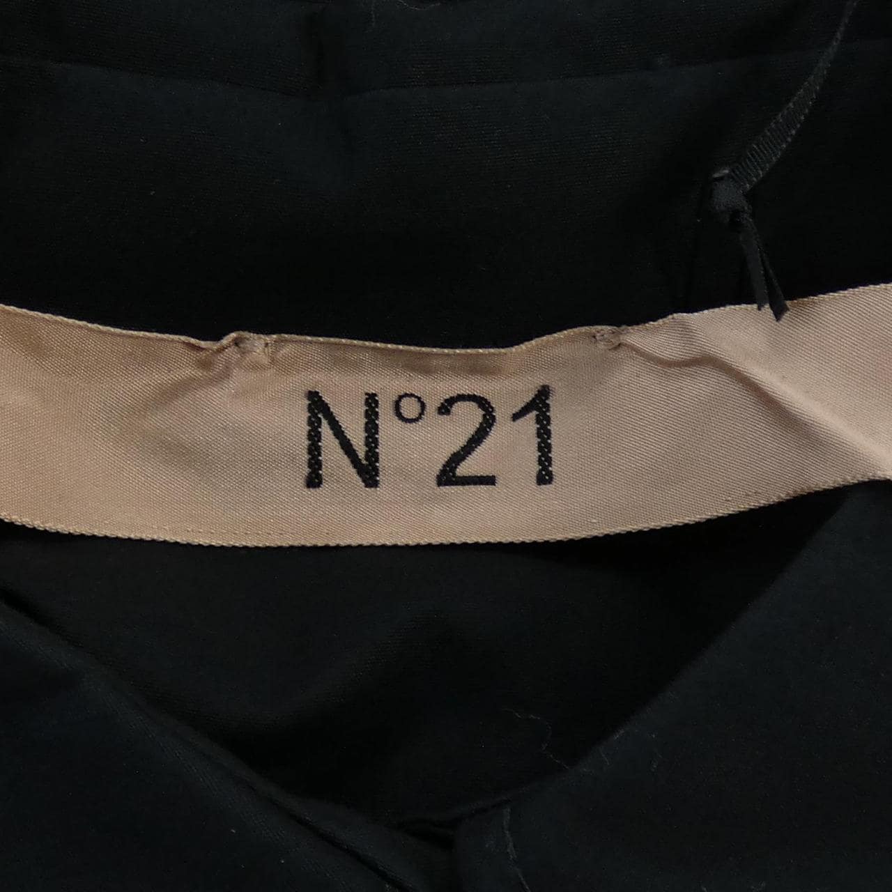 ヌメロヴェントゥーノ N°21 ワンピース