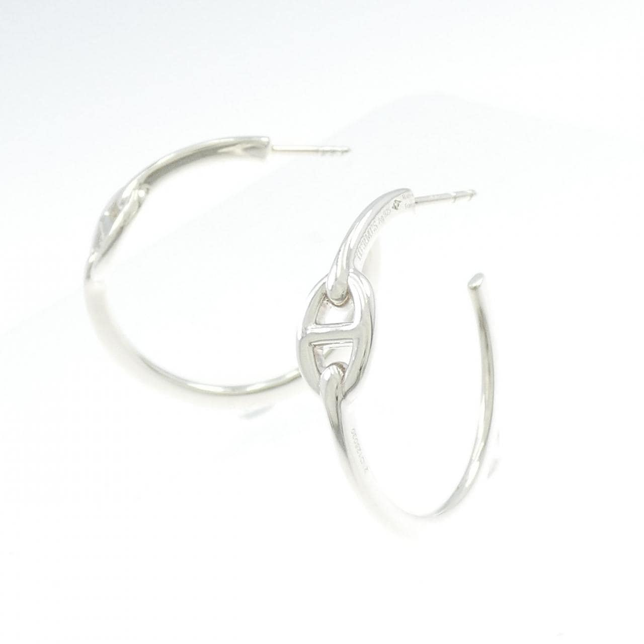 エルメス シェーヌダンクル アンシェネ スモール ピアス