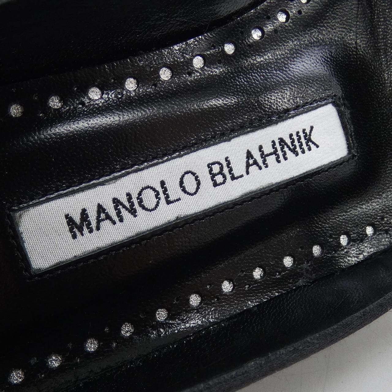 マノロブラニク MANOLO BLAHNIK フラットシューズ