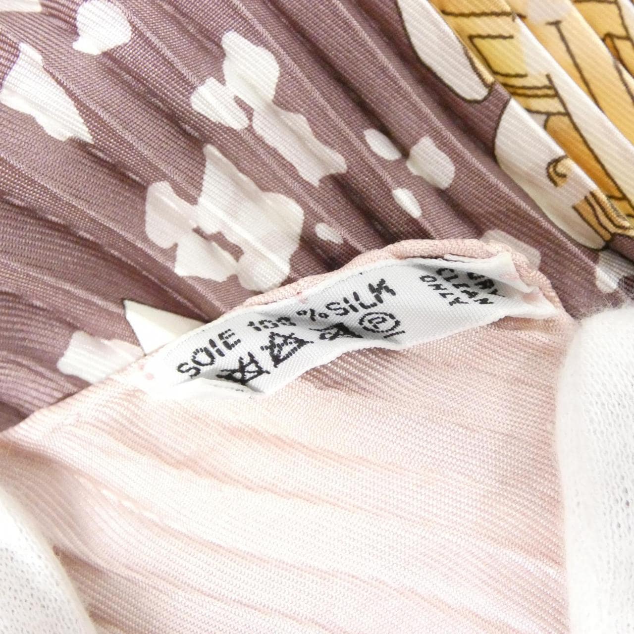 エルメス NOEL AU 24 FAUBOURG プリーツ スカーフ