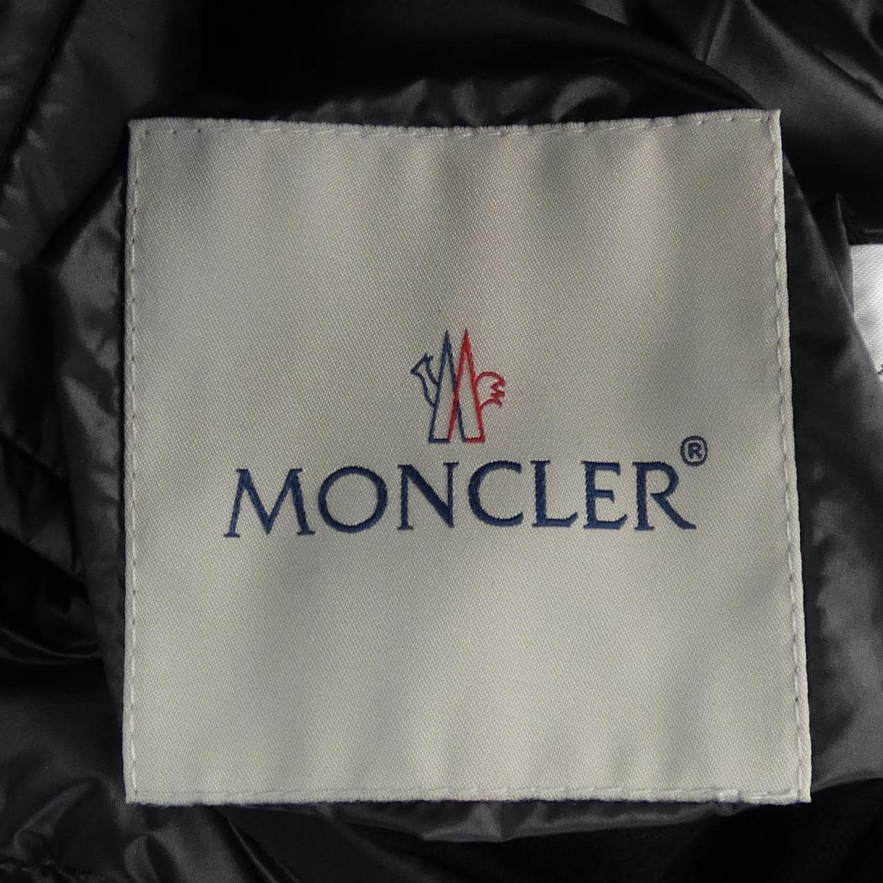 MONCLER蒙克勒羽绒服