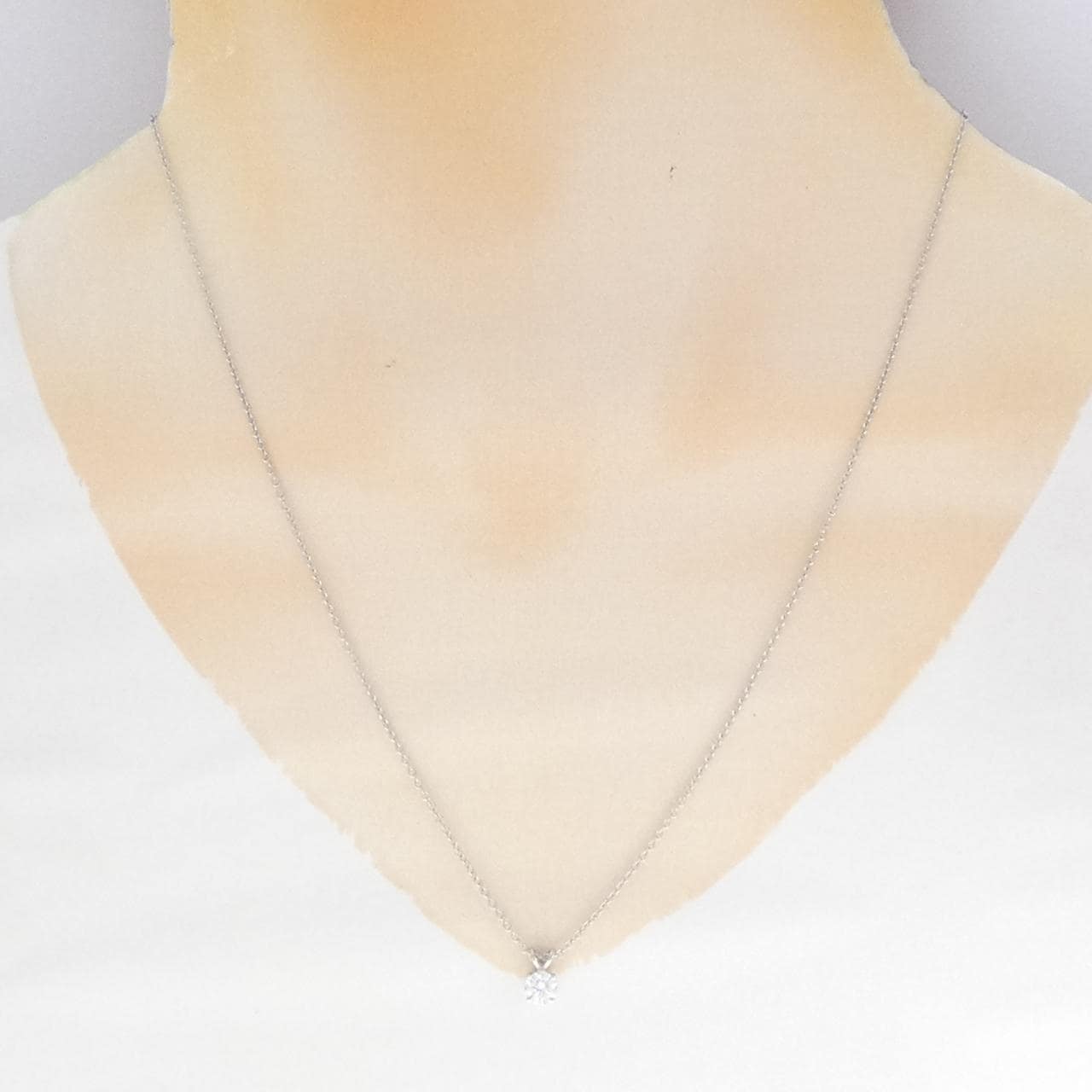 PT950 Diamond necklace