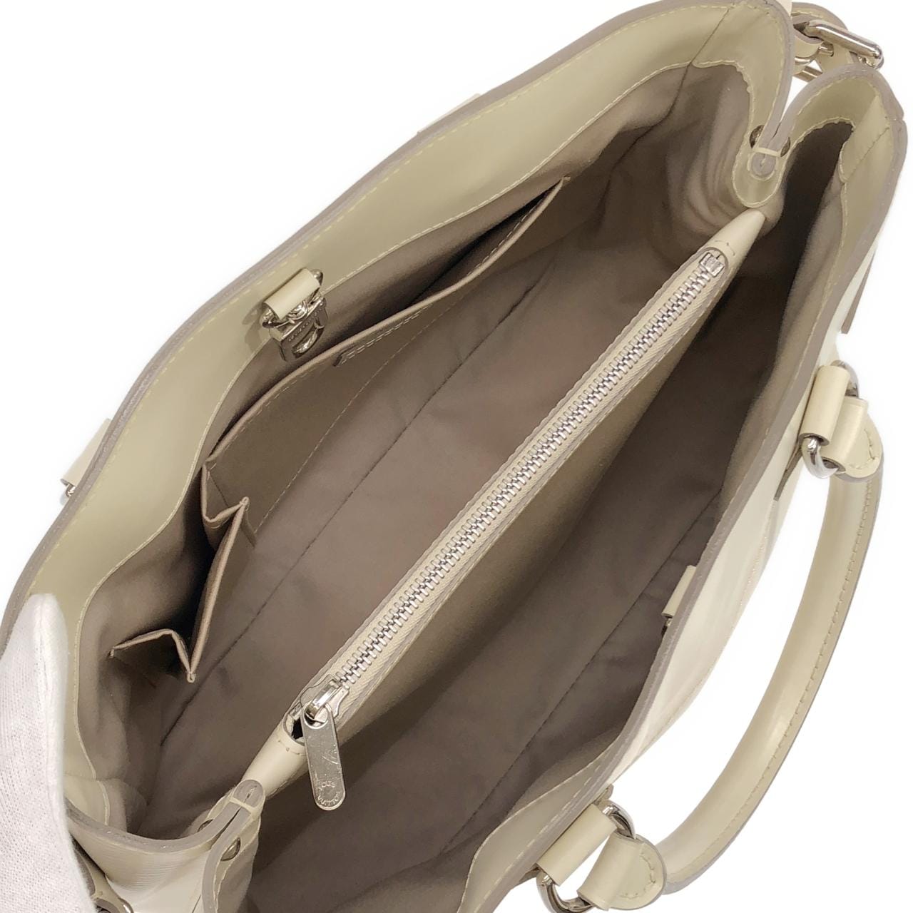 ルイヴィトン エピ パッシィ PM M5926J バッグ