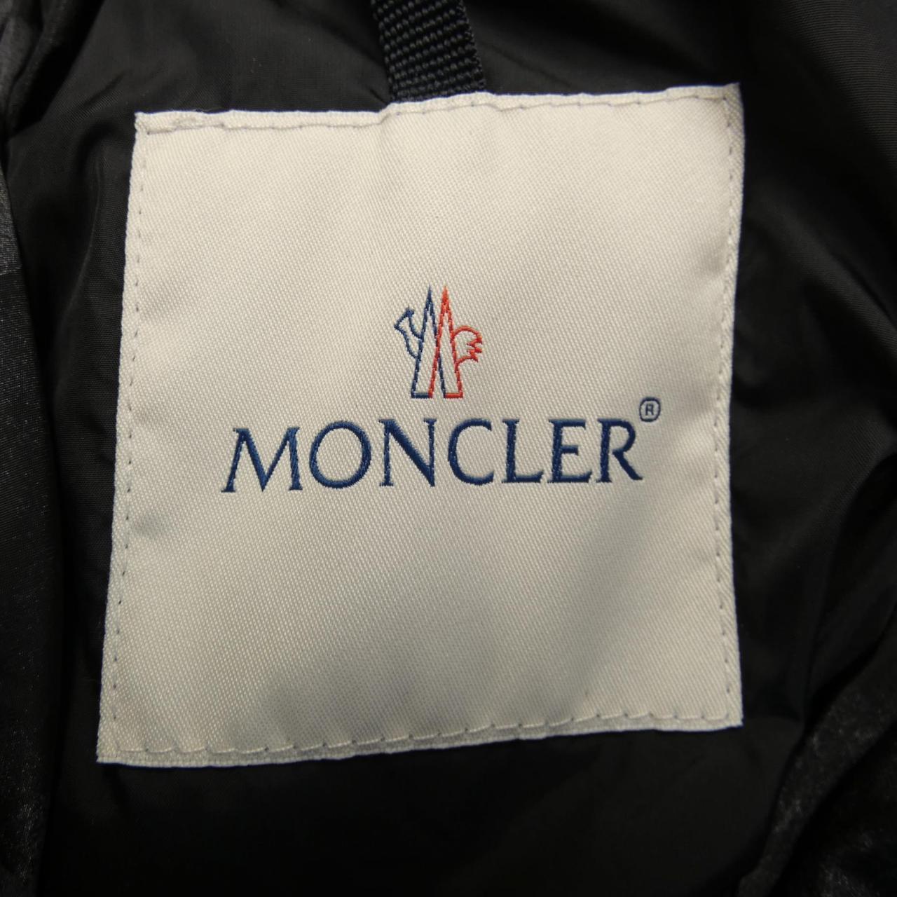 モンクレール MONCLER ダウンジャケット