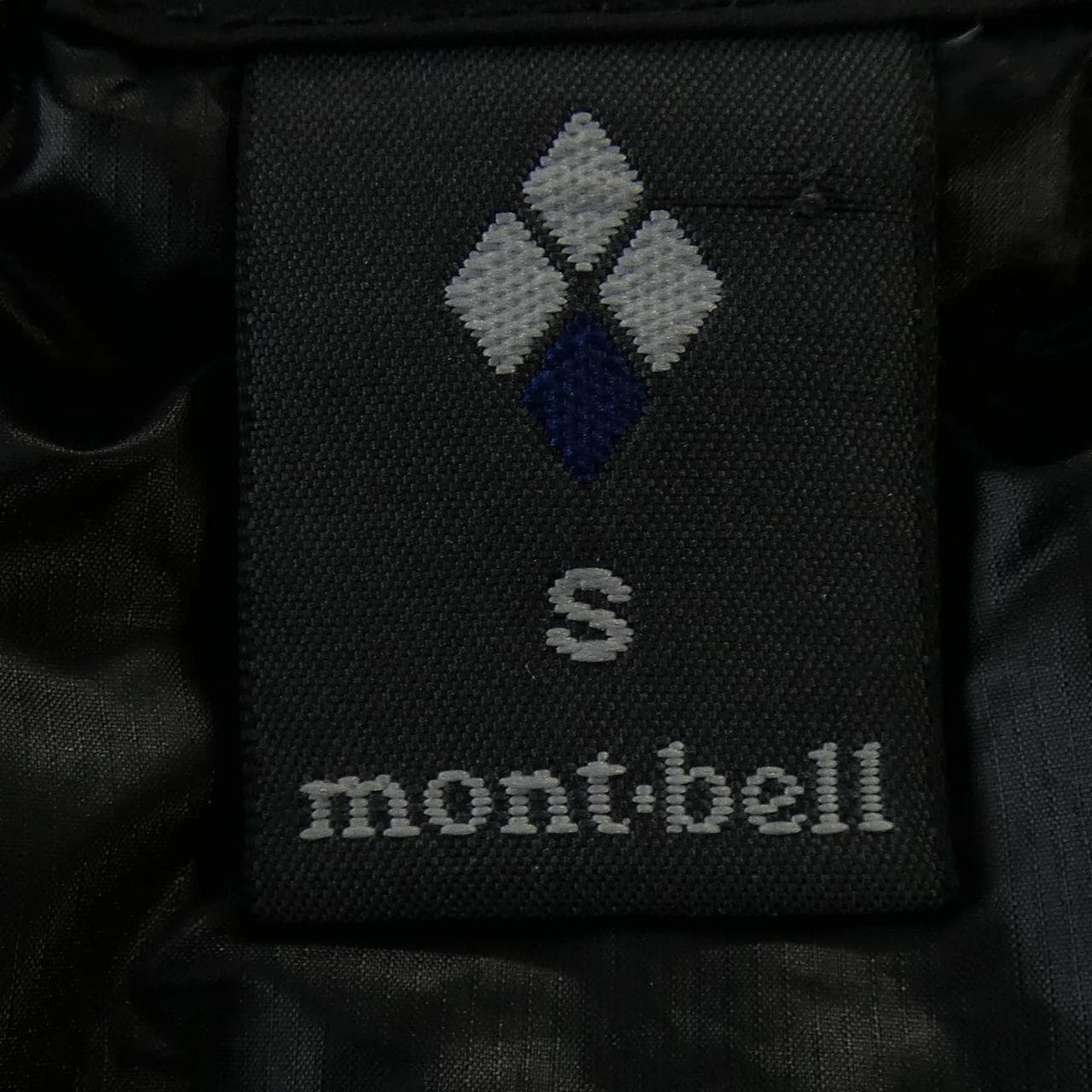 モンベル MONT BELL 1101672 ダウンベスト
