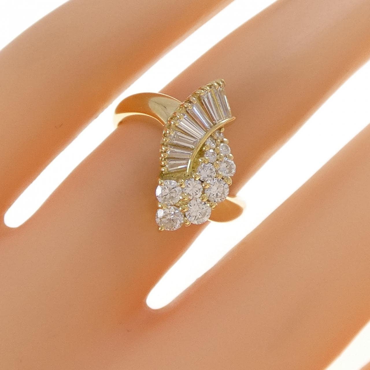 K18YG ダイヤモンド リング 0.85CT