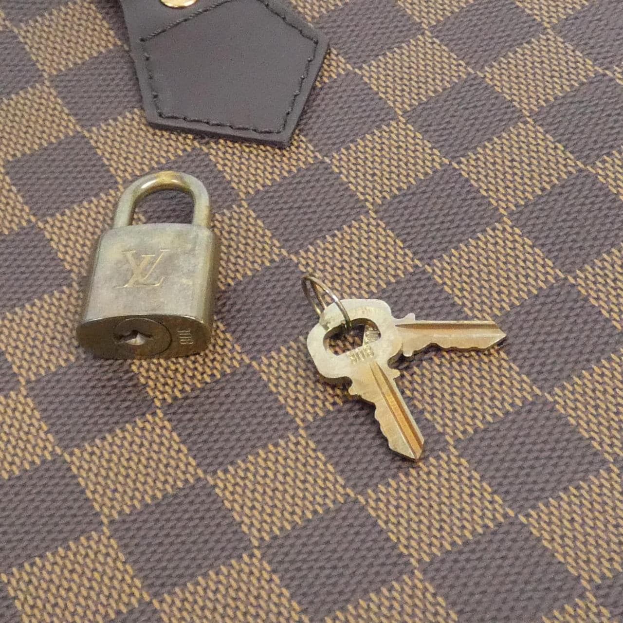 ルイヴィトン ダミエ アルマ PM N51131 バッグ