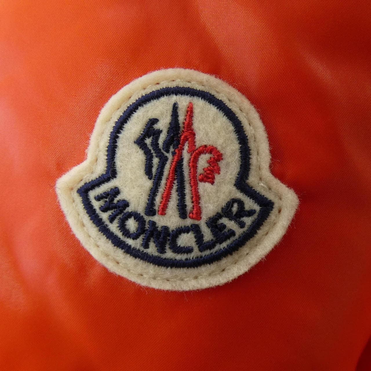 モンクレール MONCLER ダウンジャケット