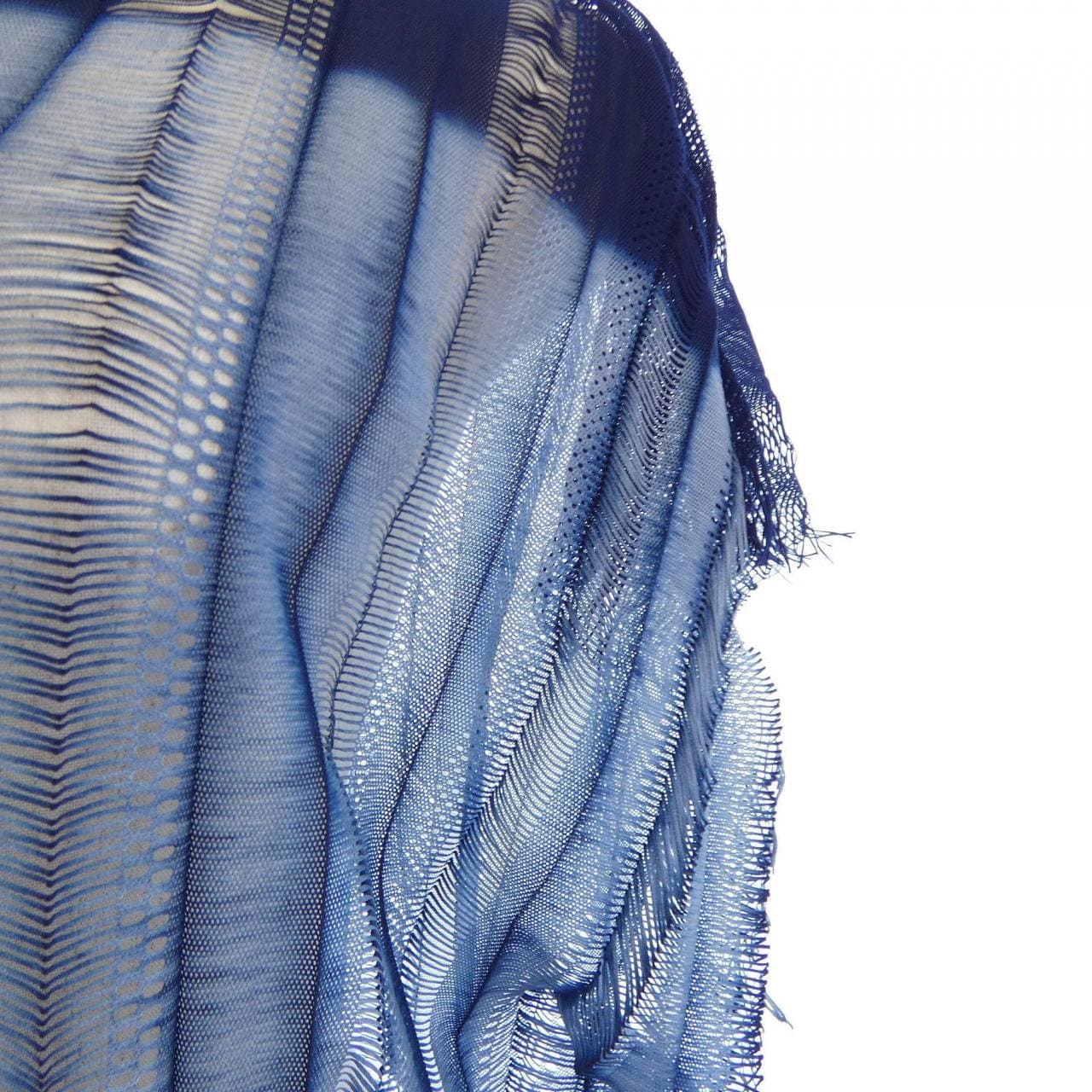 イッセイミヤケ ISSEY MIYAKE IM21KH004 トップス