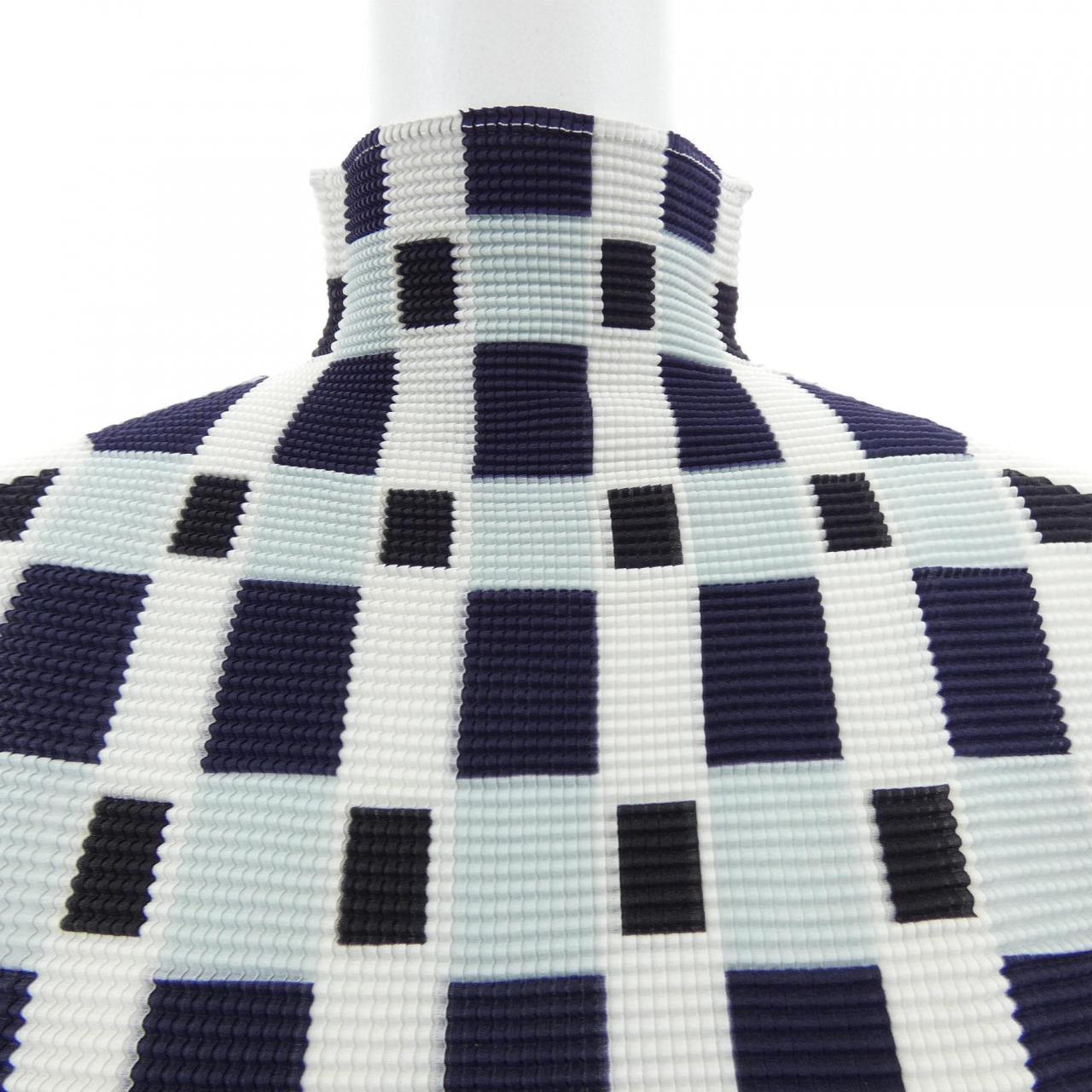 イッセイミヤケ ISSEY MIYAKE PP68FK628 トップス