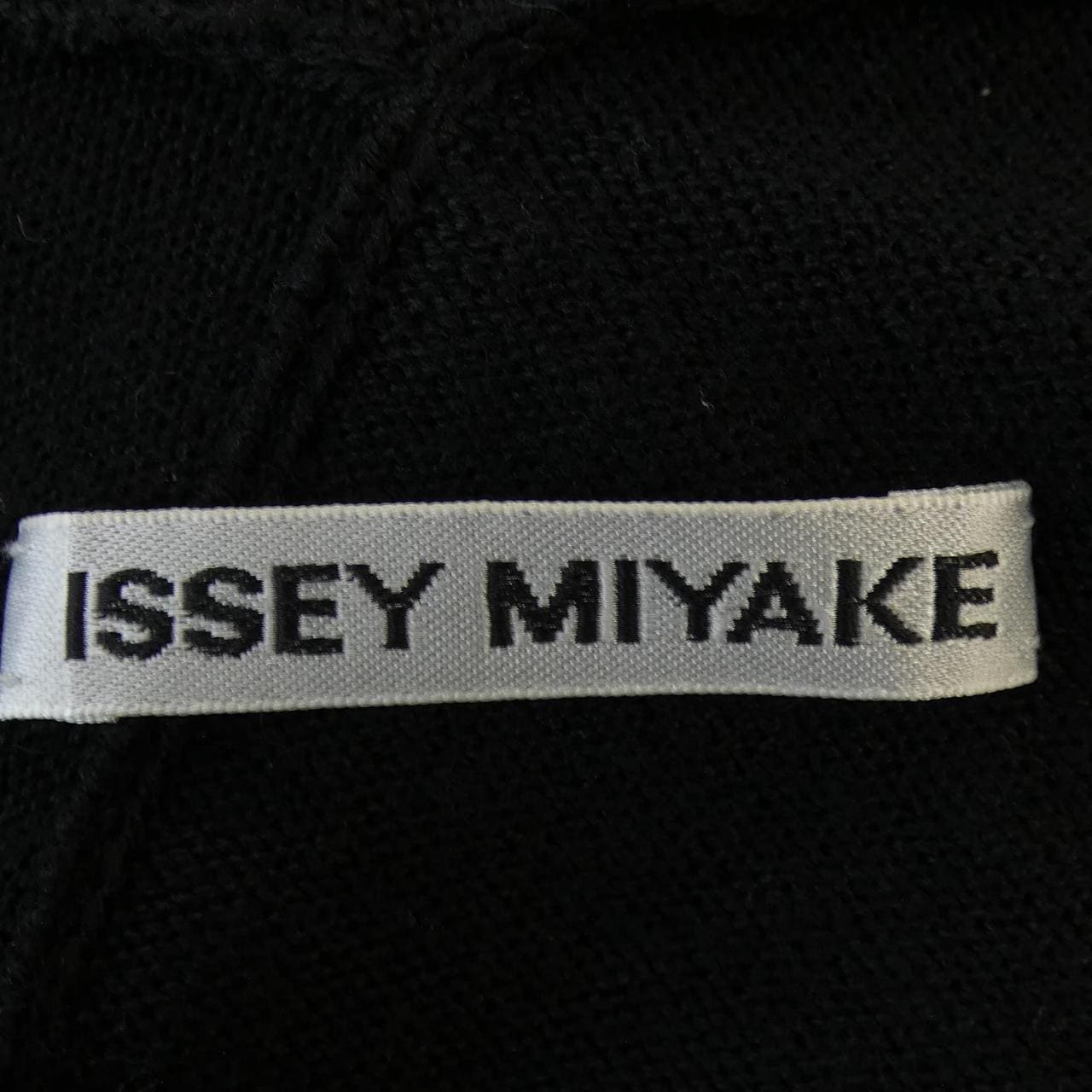 イッセイミヤケ ISSEY MIYAKE IM53KO514 カーディガン