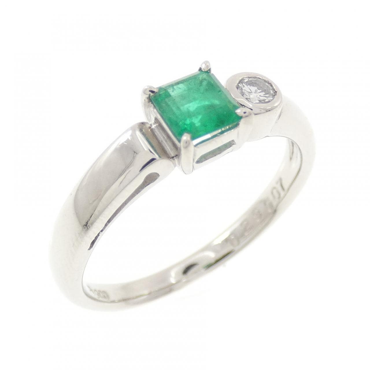 PT900 エメラルド リング 0.29CT