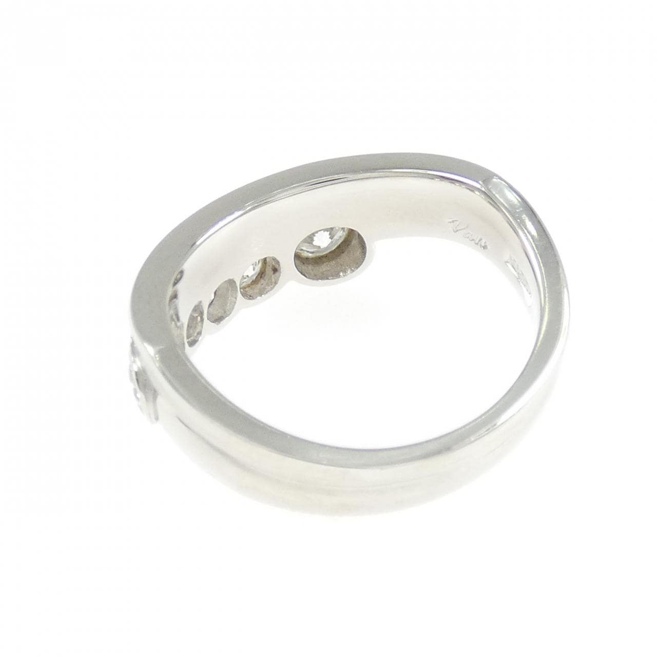 PT900 Diamond Ring 0.302CT