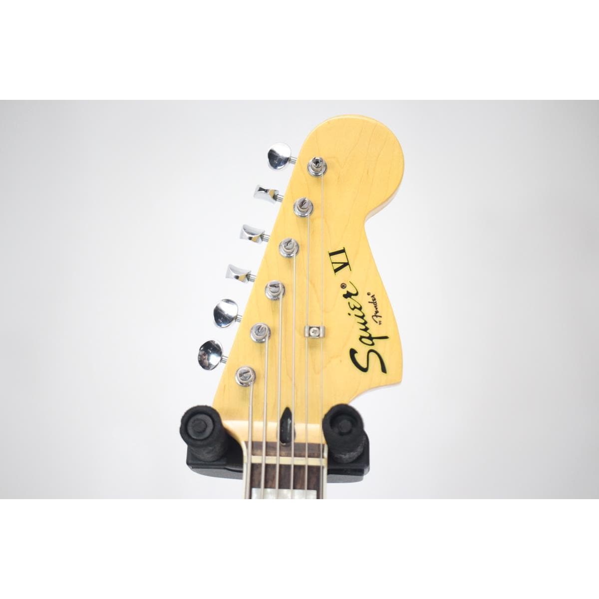 SQUIER CLASSIC VIBE BASS VI