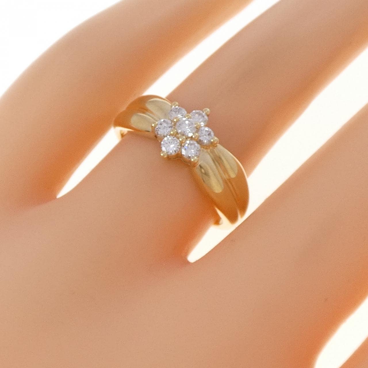 18KYG フラワー ダイヤモンド リング