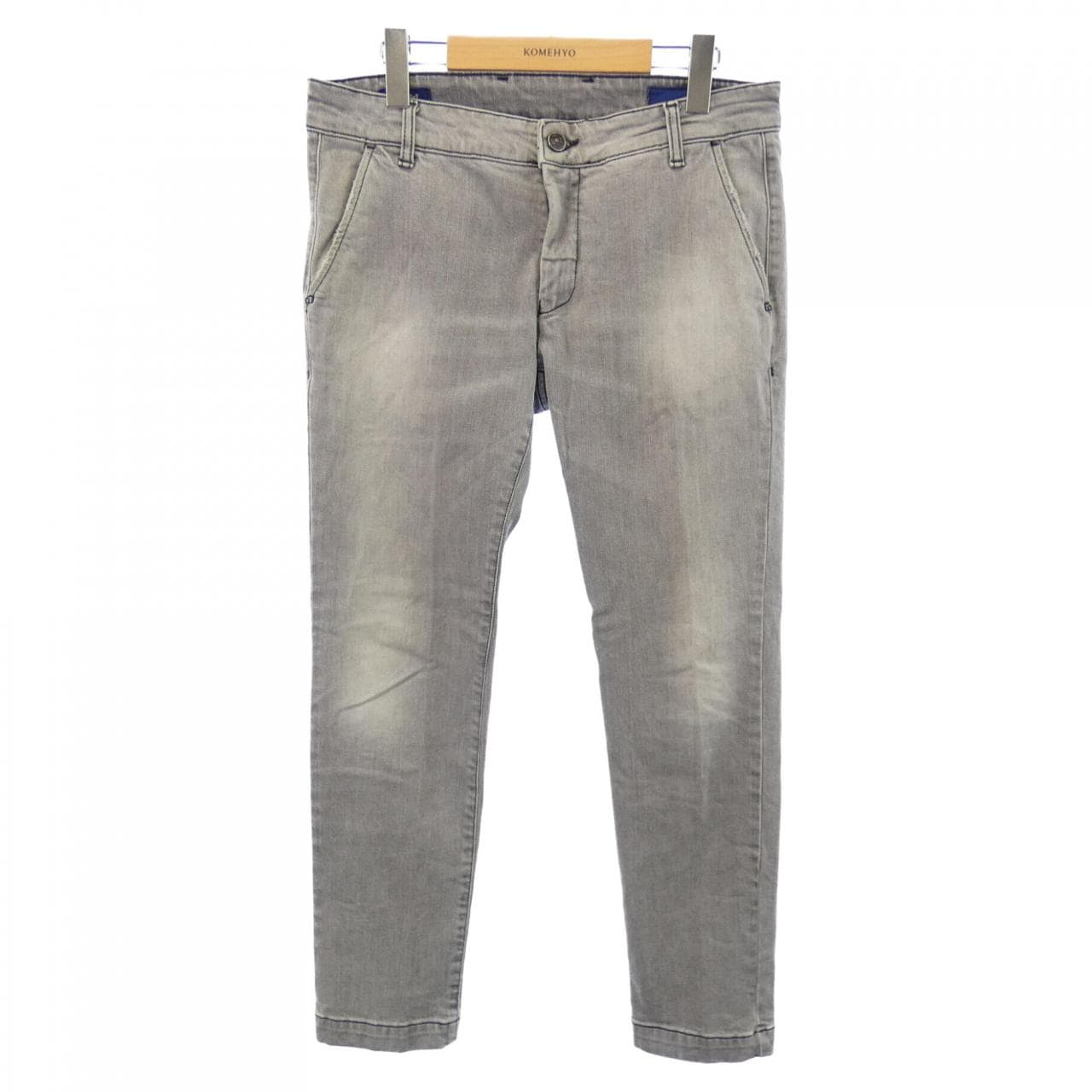 アントレアミ ENTRE AMIS ジーンズ