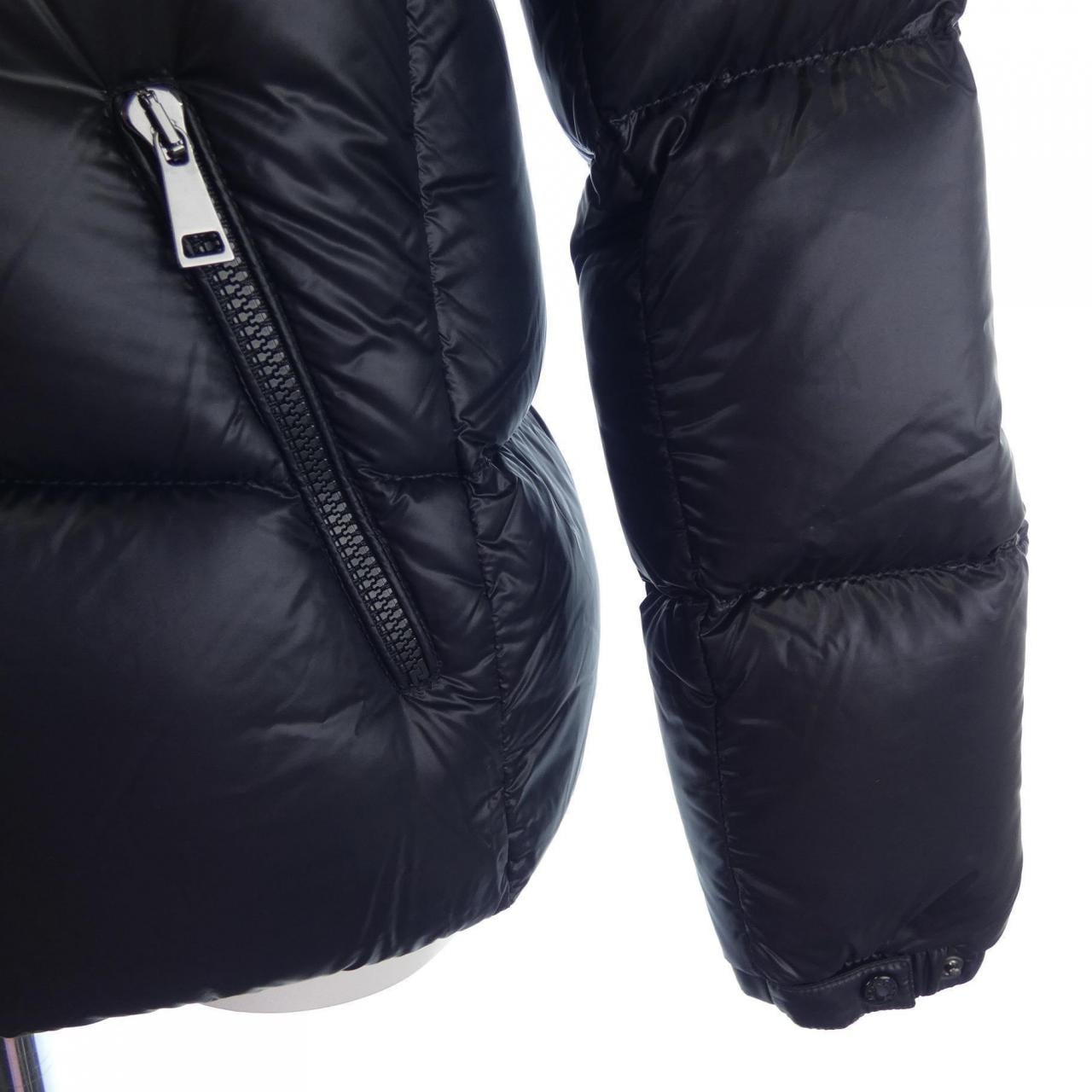 モンクレール MONCLER ダウンジャケット