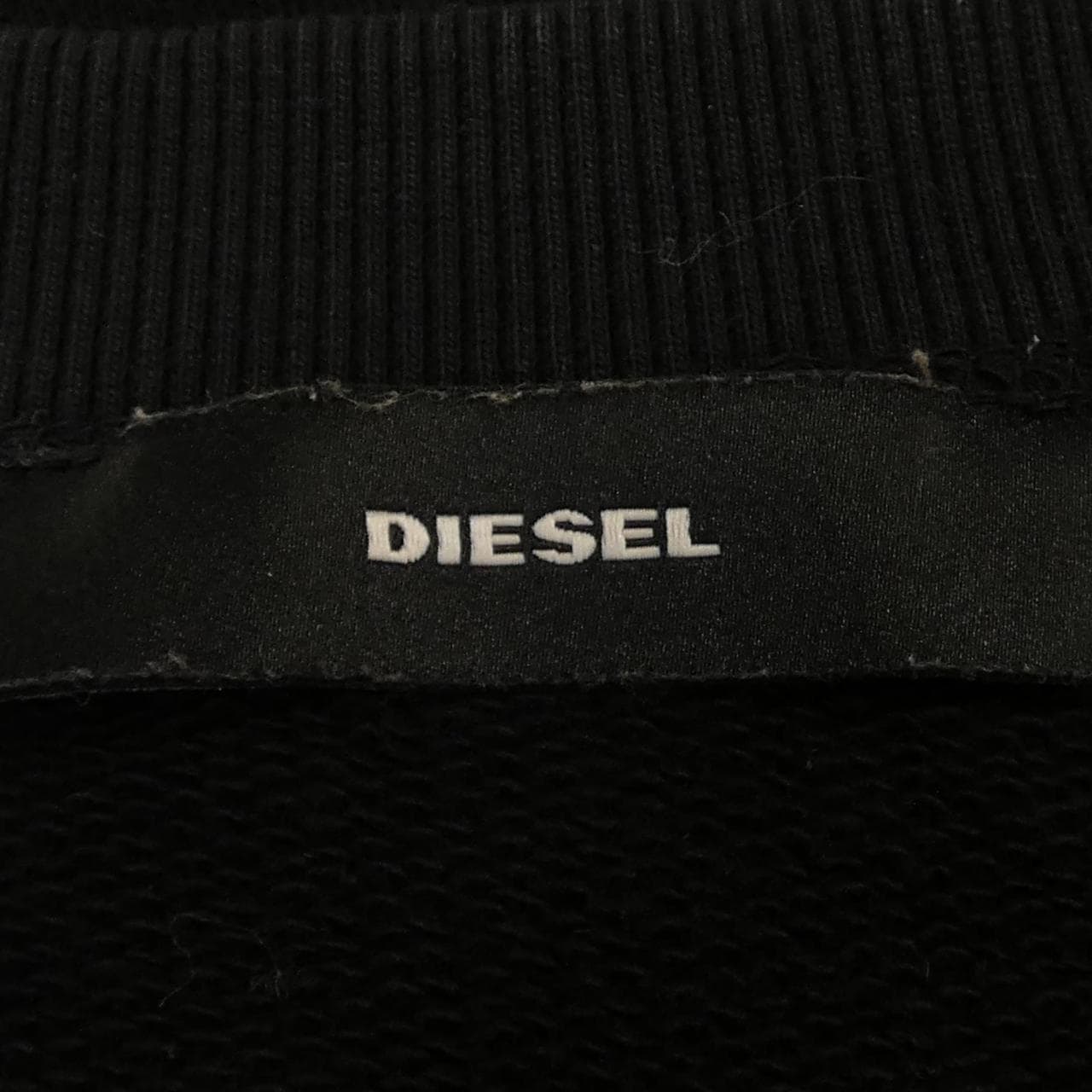 ディーゼル DIESEL Tシャツ
