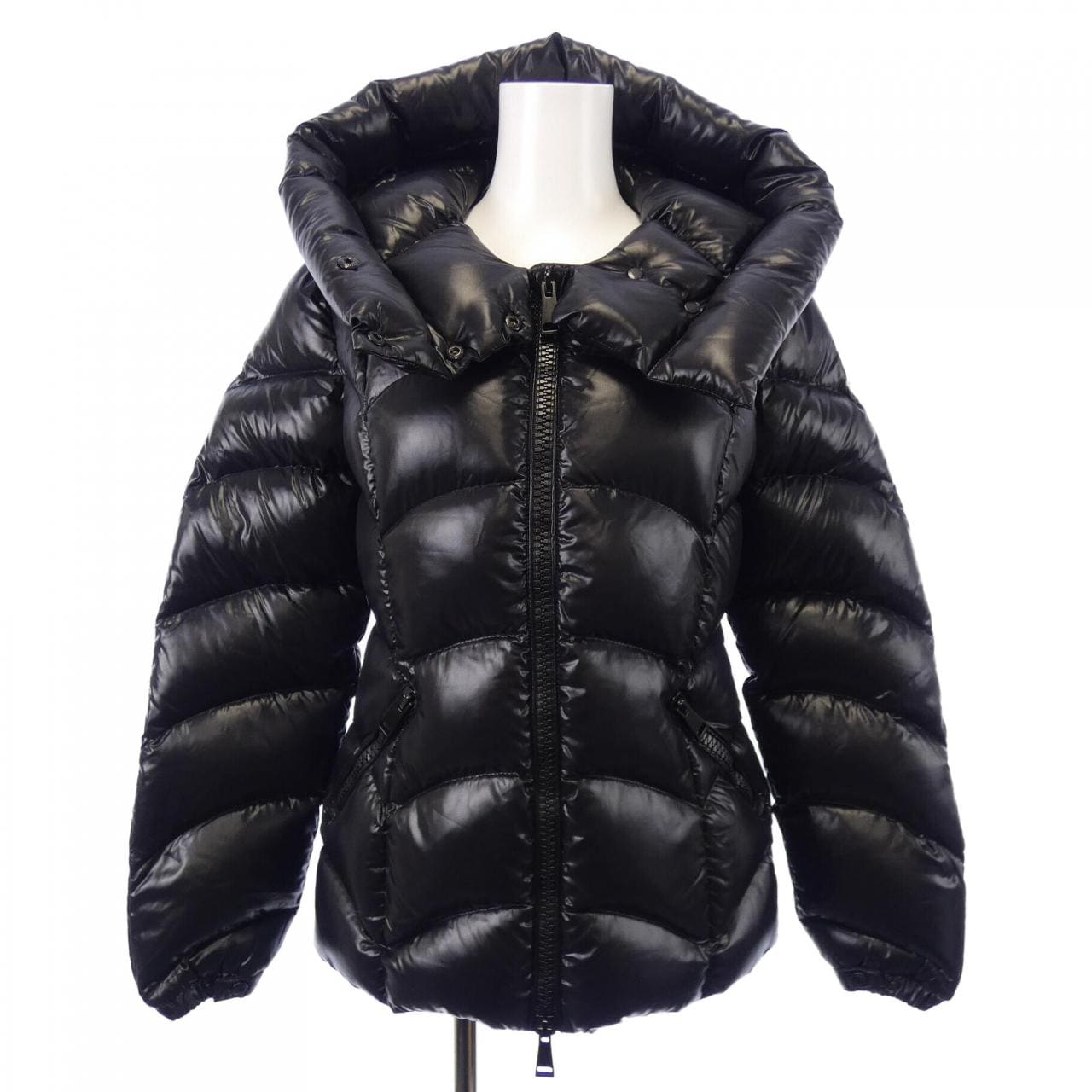 モンクレール MONCLER AKEBIA ダウンジャケット