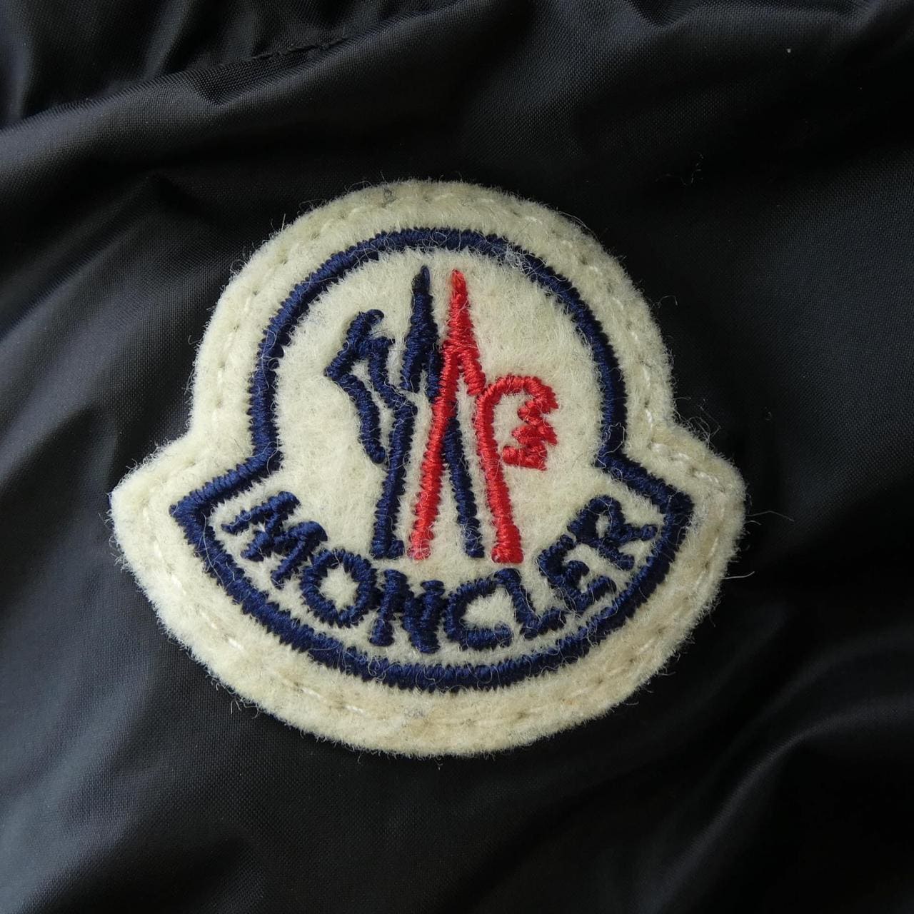 モンクレール MONCLER ダウンジャケット