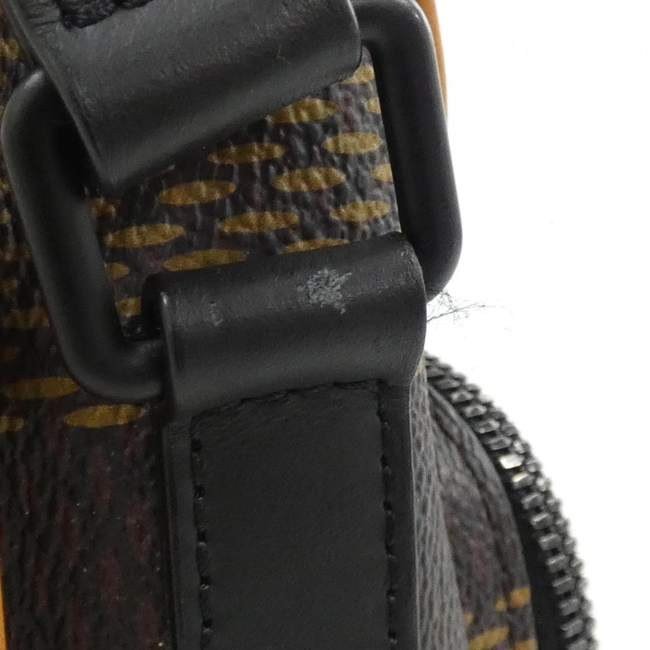 ルイヴィトン ダミエ ジャイアント(LVスクエアード) アマゾン メッセンジャー N40357 ショルダーバッグ