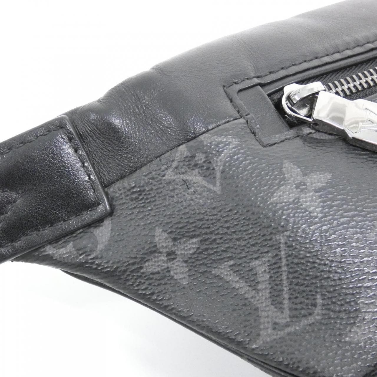 ルイヴィトン モノグラム エクリプス ディスカバリー バムバッグ M44336 ショルダーバッグ