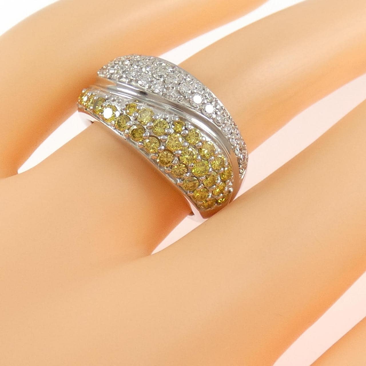 PT900钻石戒指 0.74克拉