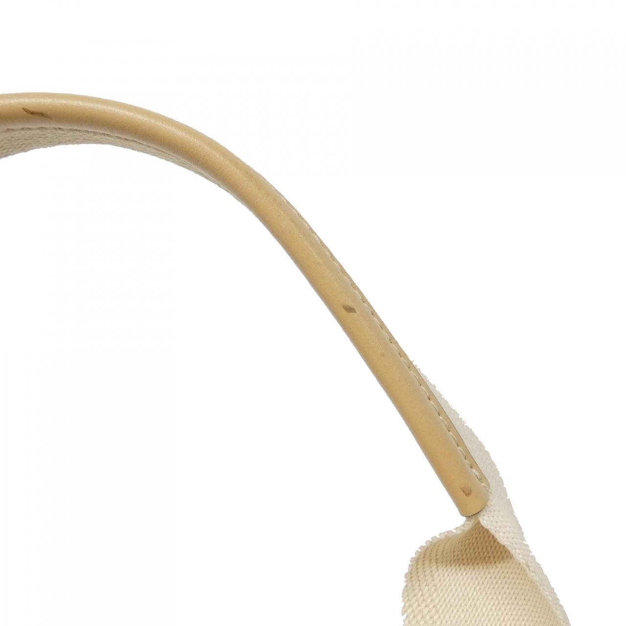 クロエ ウッディー ミディアム トート CHC21US383 E66 バッグ