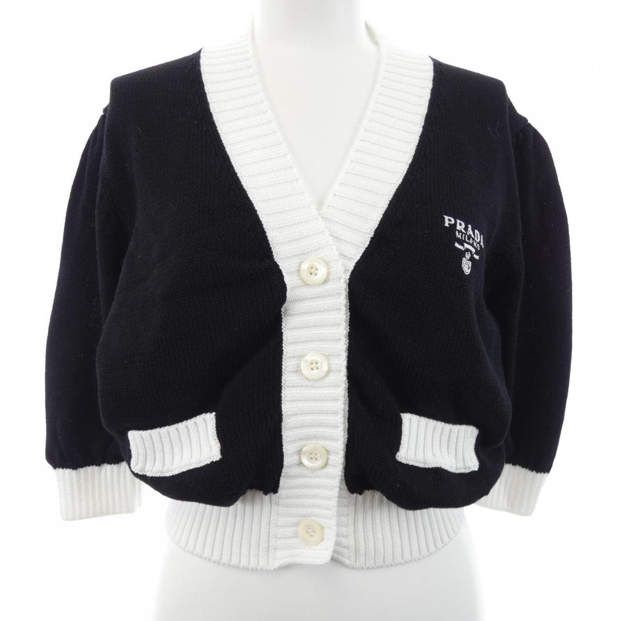 プラダ PRADA クロップド セミラグランショルダー P25I04 S211 1ZO5 カーディガン