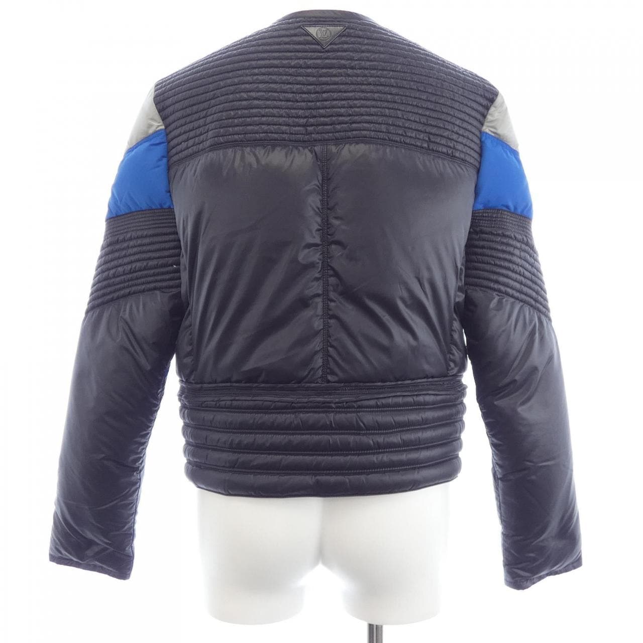 ルイヴィトン LOUIS VUITTON FEJA77ASQ ダウンジャケット