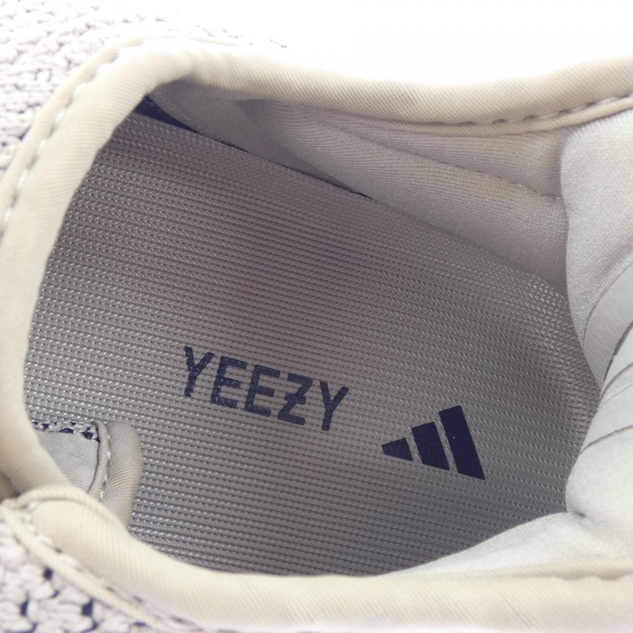 アディダス ADIDAS HP7870 YEEZY スニーカー