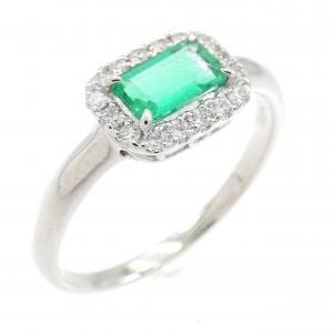 emerald ring