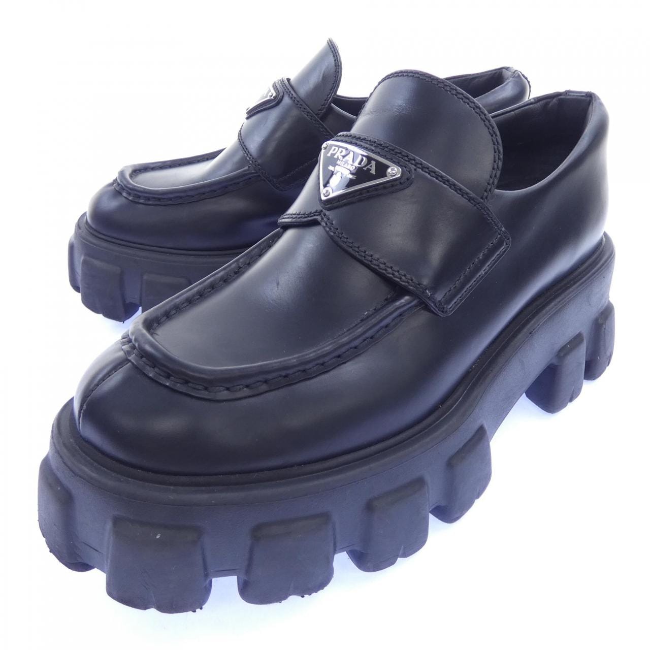 プラダ PRADA モノリス ローファー トライアングルロゴ 1D649M シューズ