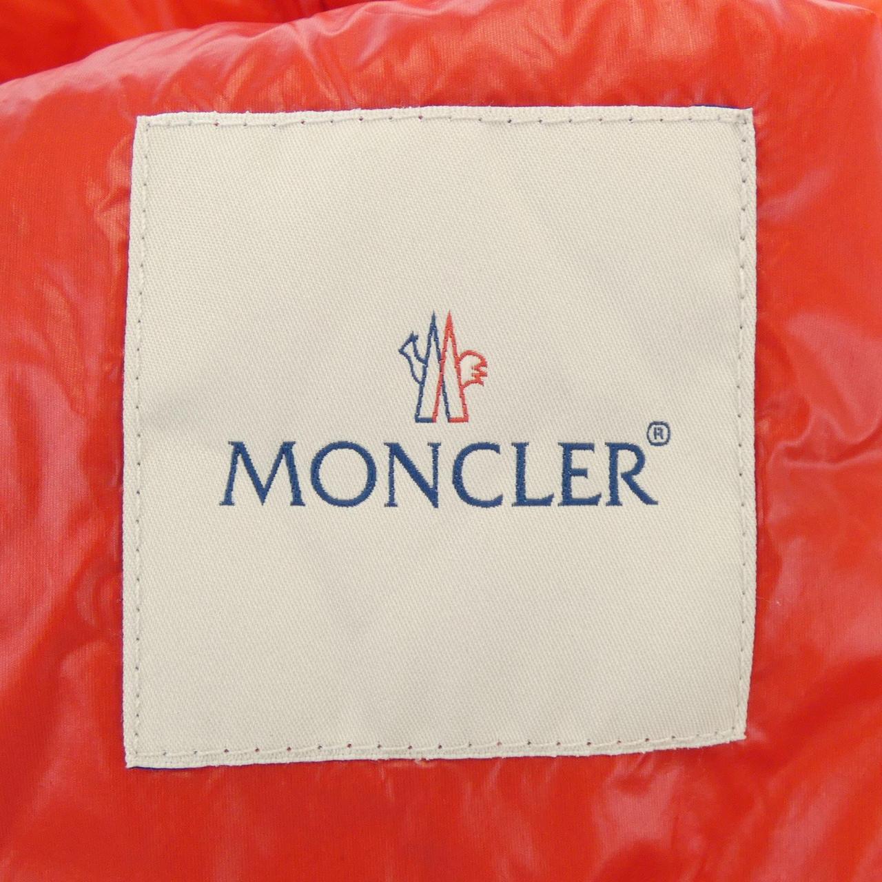 モンクレール MONCLER ダウンジャケット