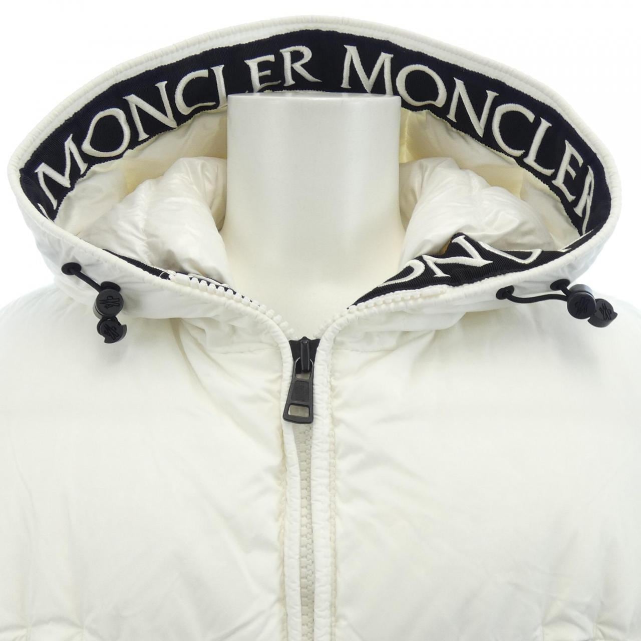 モンクレール MONCLER ダウンジャケット