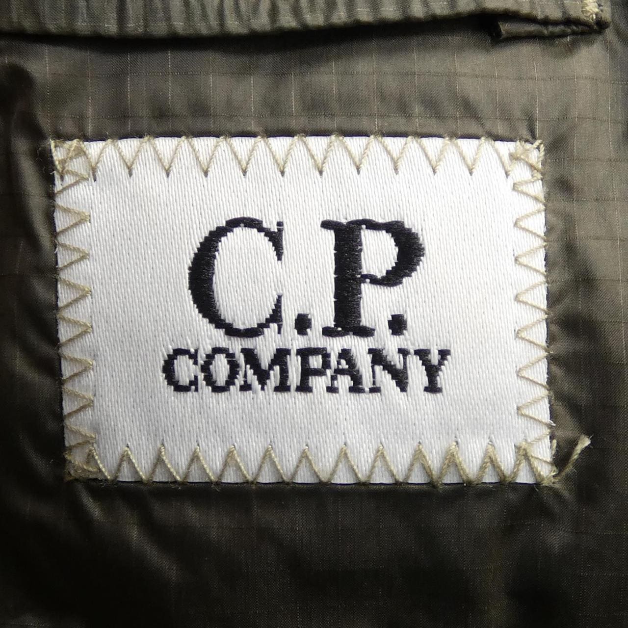 シーピーカンパニー C.P COMPANY 19CMOW702A ダウンジャケット