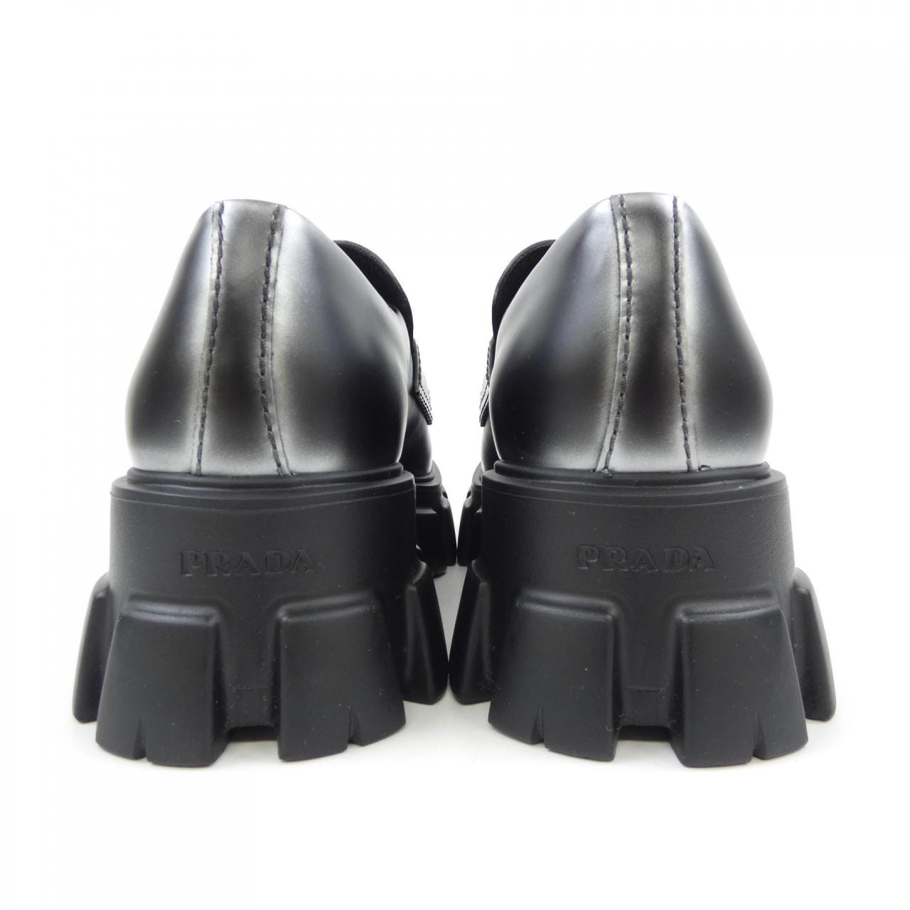 プラダ PRADA モノリスブラッシュドレザーローファー 2DE129 シューズ