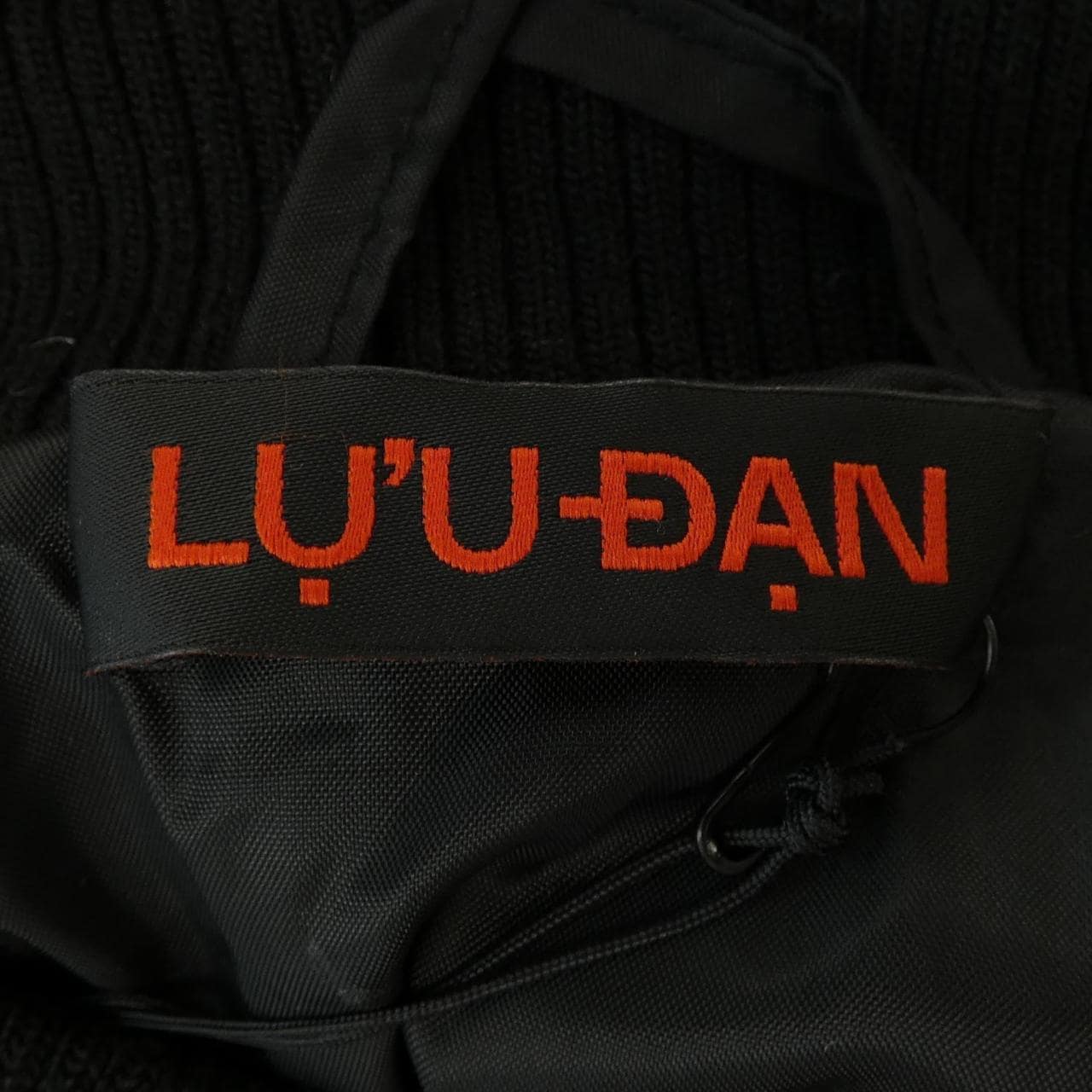 LU'U-DAN トップス