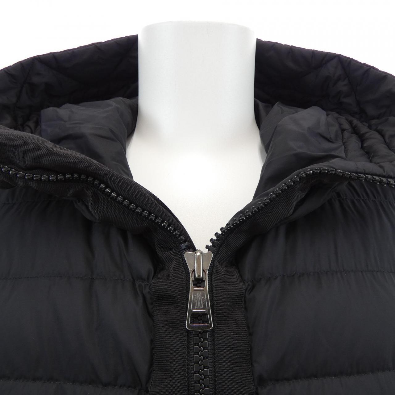 モンクレール MONCLER 20919402800 ダウンジャケット