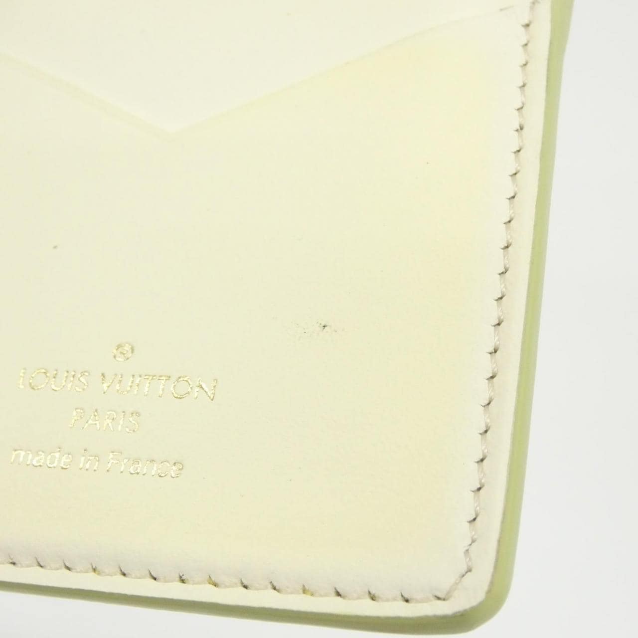 ルイヴィトン トリヨン LVヴェルティカル ウォレット M82512 財布