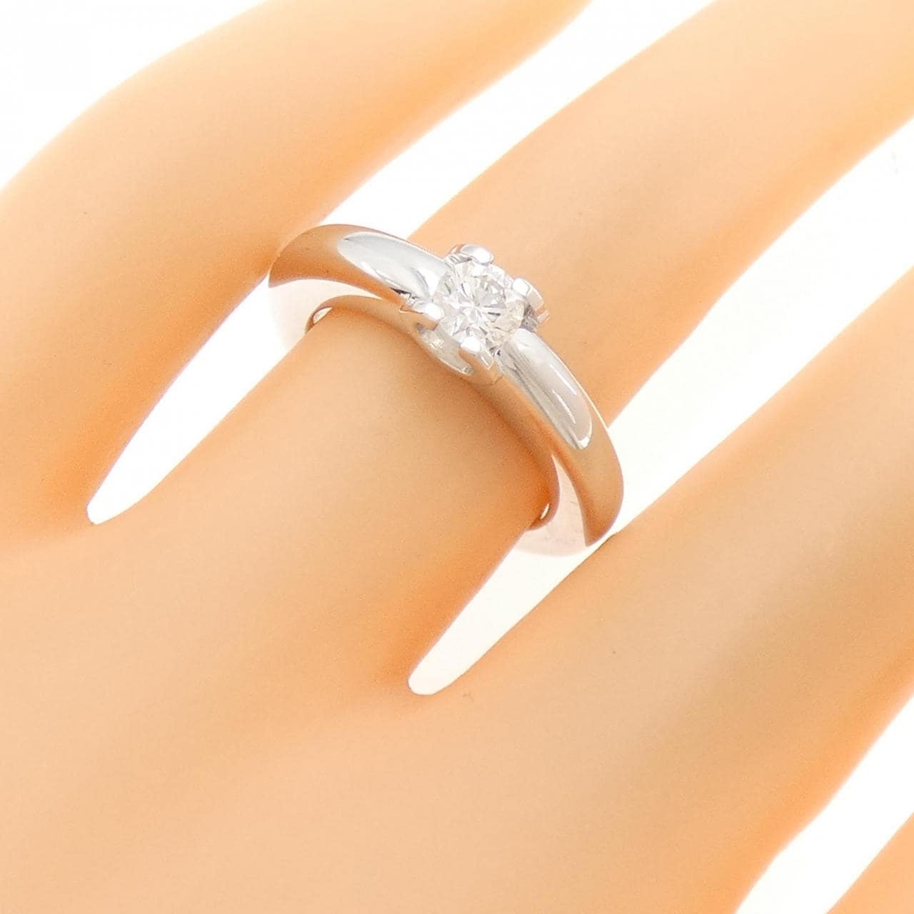 Cartier C 型镶嵌戒指