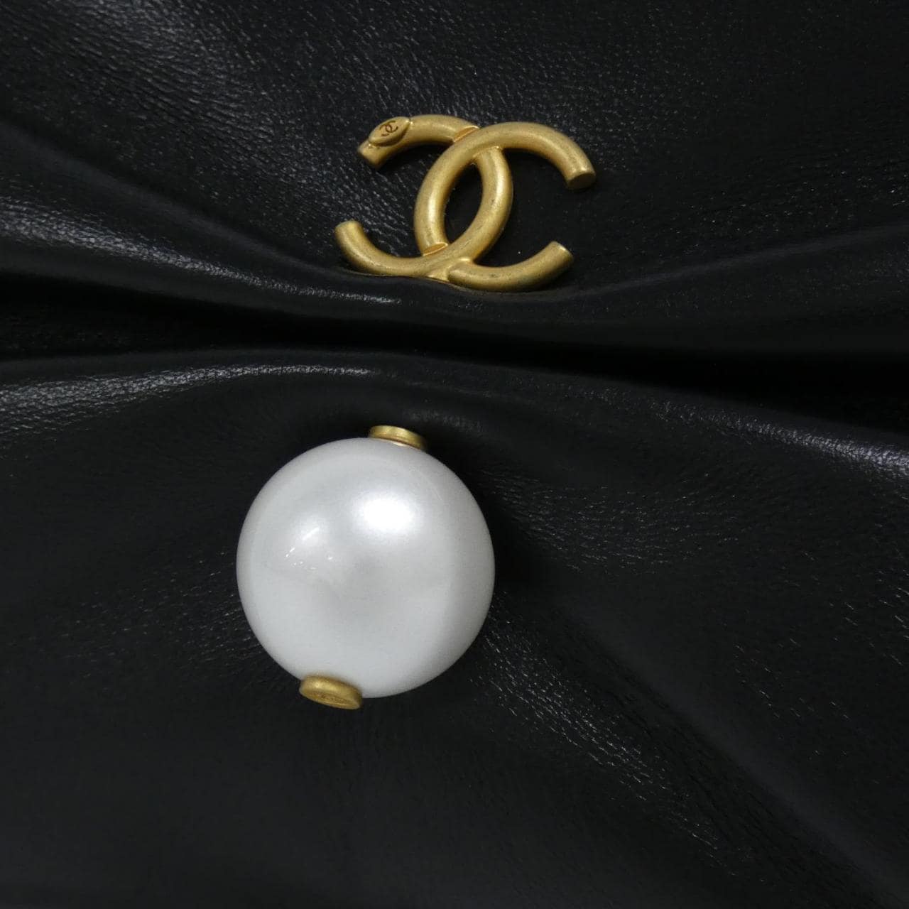 シャネル AP4613 ショルダーバッグ