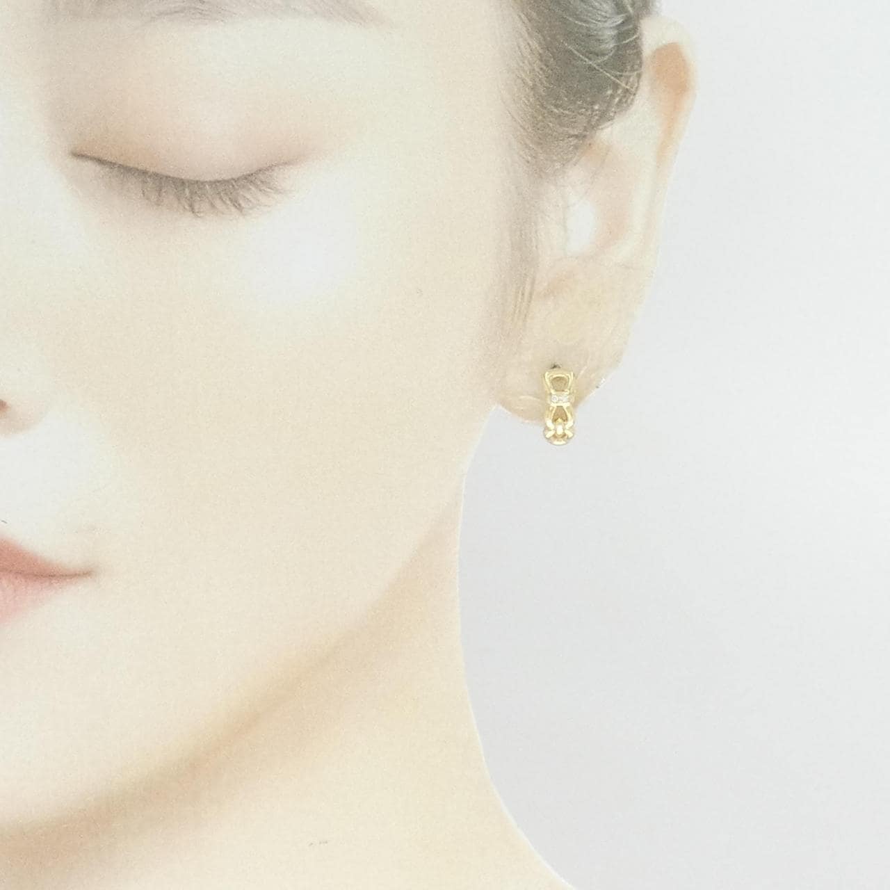 Tasaki钻石耳环 0.02CT