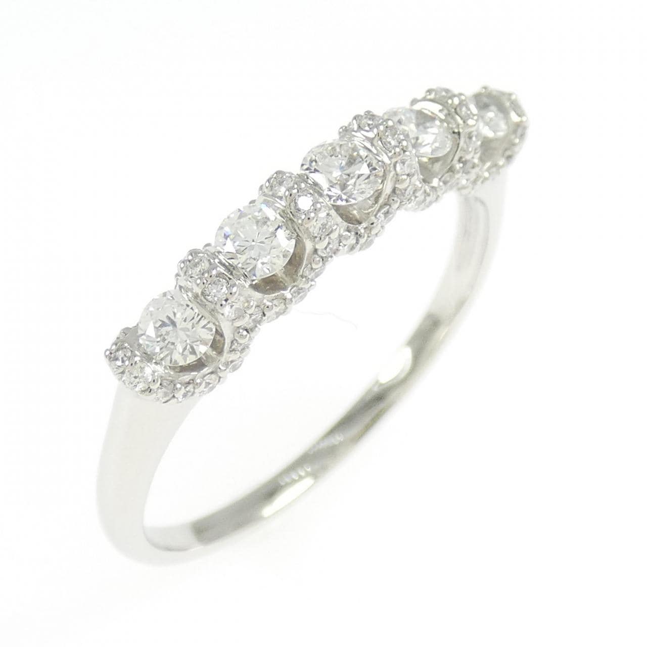 ジーエスティービー ダイヤモンド リング 0.70CT
