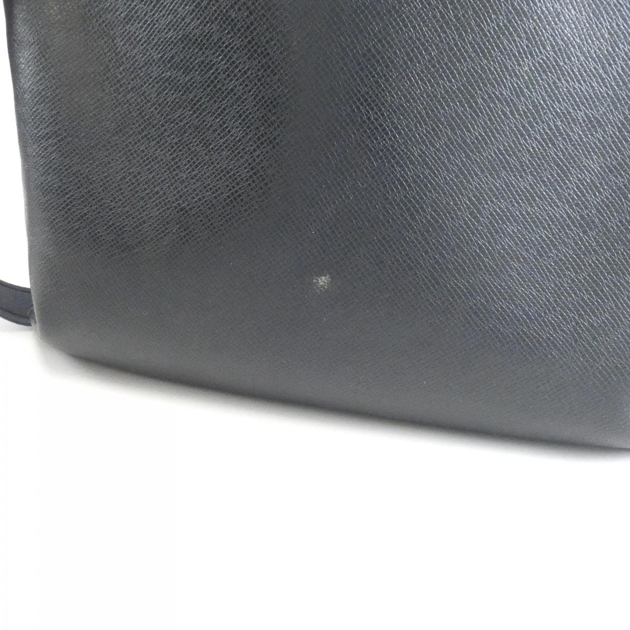 ルイヴィトン タイガ サシャ M32629 ショルダーバッグ