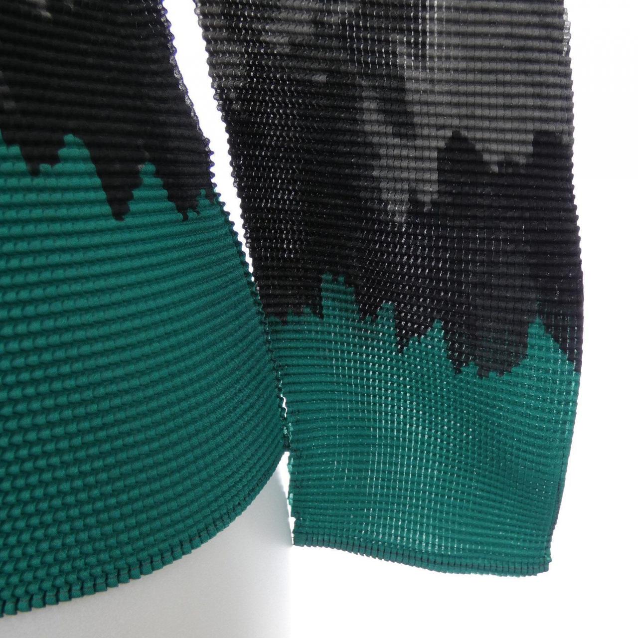 ミーイッセイミヤケ me ISSEY MIYAKE MI91FJ132 トップス