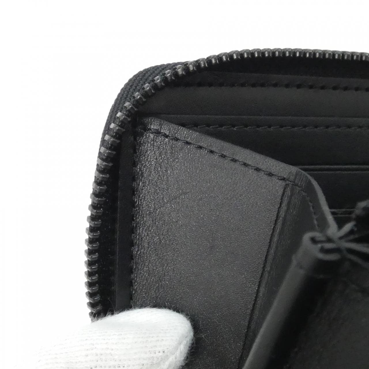 ルイヴィトン モノグラム ミッドナイト ジッピー ウォレット ホリゾンタル M28048 財布